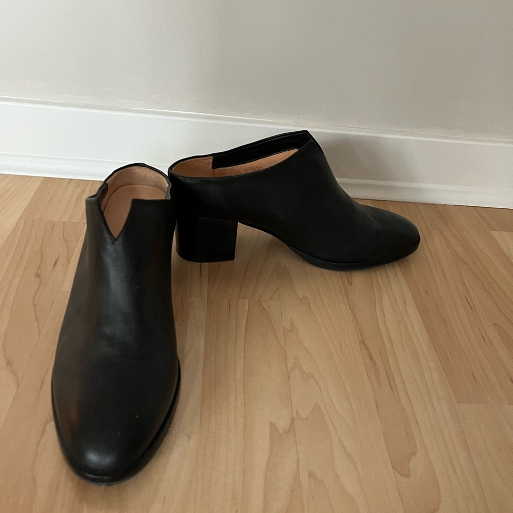 Poppy Barley Mules